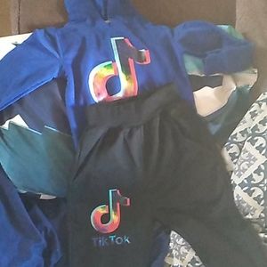 Tik to outfit
